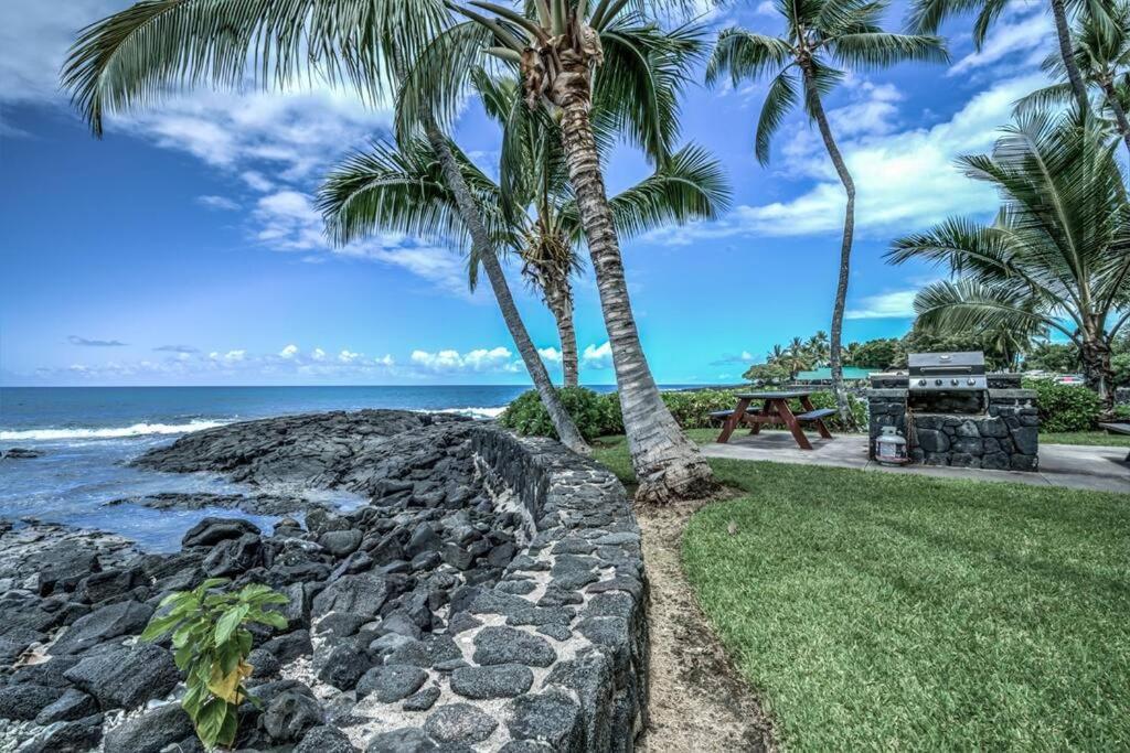 Newly Upgraded 1Br Unit Near Beach Max Of 5 Guests Kailua-Kona Exterior photo